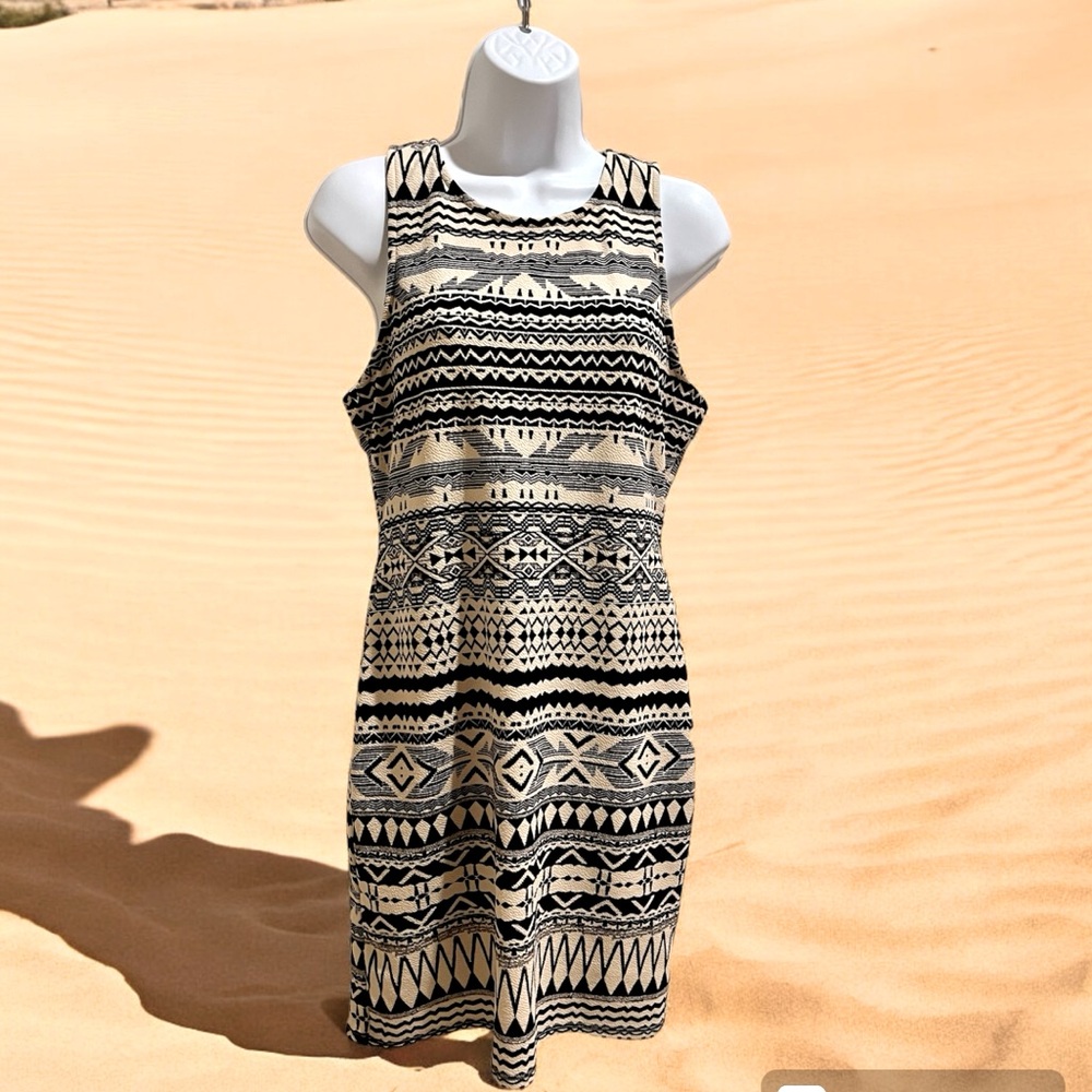 IRIS tribal print body con